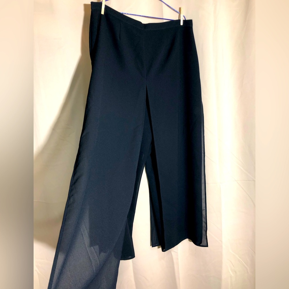 NWOT Gilani Dress Pants